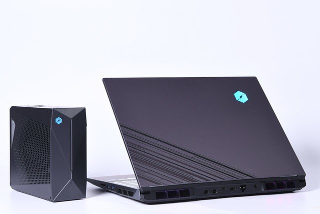 165Hz刷新率对比60Hz 刷新率差异真的肉眼可见