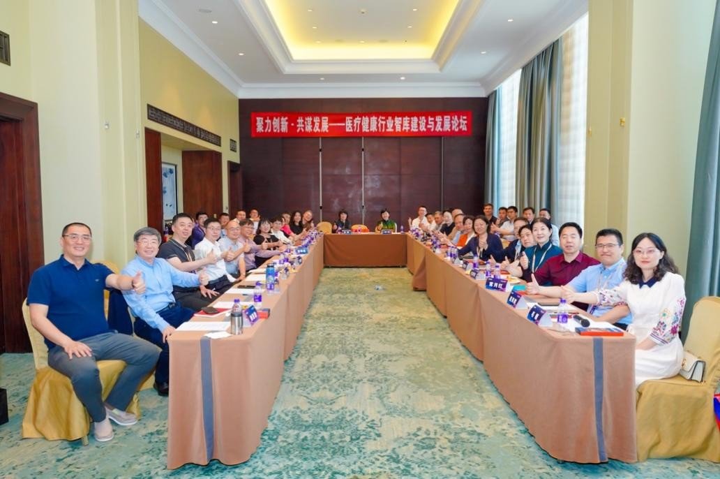 聚力临研与万方医学、高校毕业生就业协会校企合作委员会共同签署战略合作协议_凤凰网