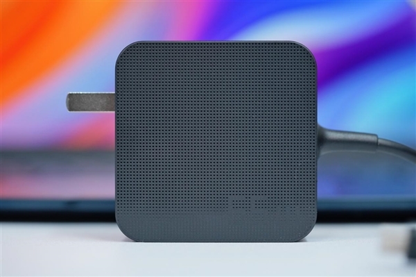 首台酷睿Ultra笔记本!华硕灵耀14 2024 AI超轻薄本图赏