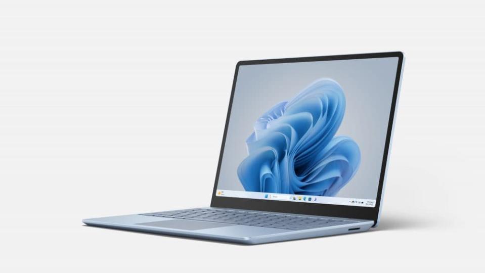 Surface Laptop Go 3。