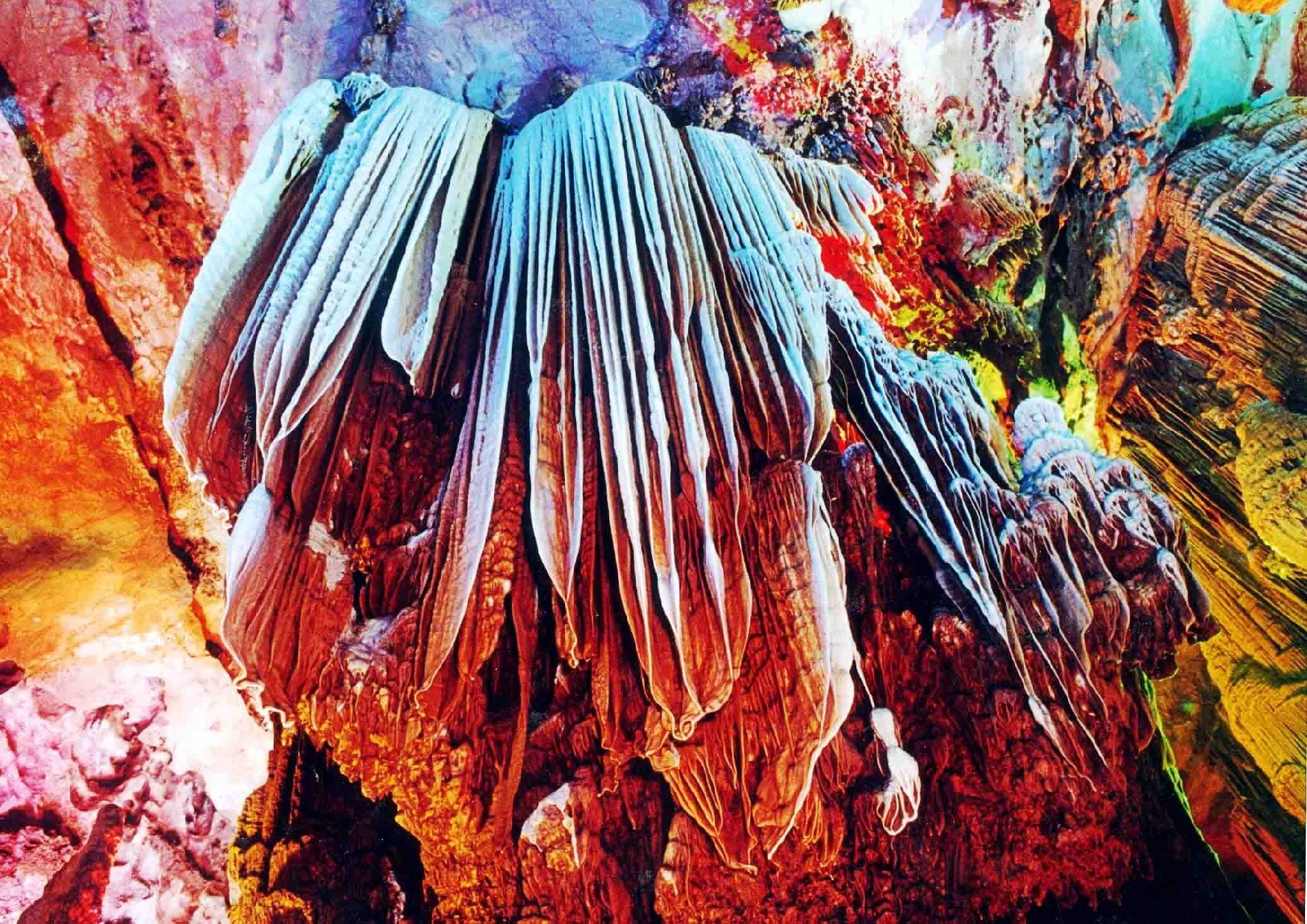 荔浦银子岩景区溶洞景观(央广网发 荔浦银子岩景区供图)