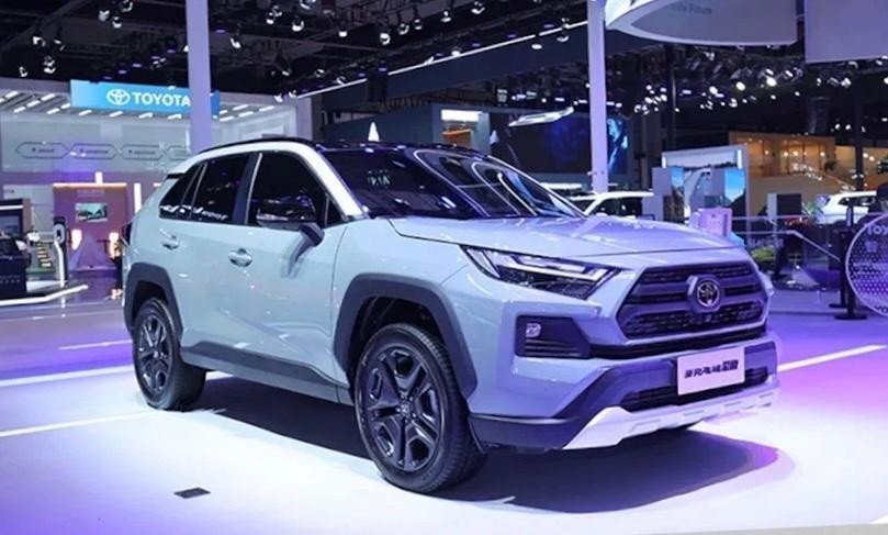 17.68万元起售,新款RAV4荣放上市,加入Adventure越野套件车型