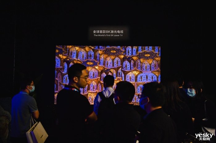 AWE2023:海信发布激光电视L8K,技术创新引领行业发展