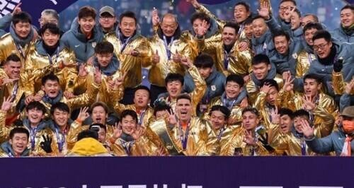 重压之下，中国足球2023先“修身”