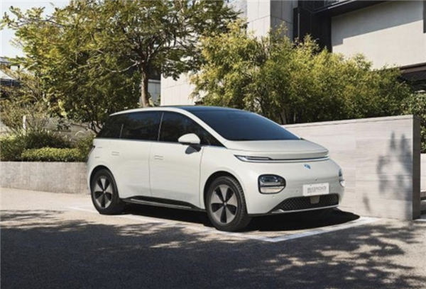 7项行车辅助+8项泊车辅助 宝骏云朵“史诗级”智驾系统来了!