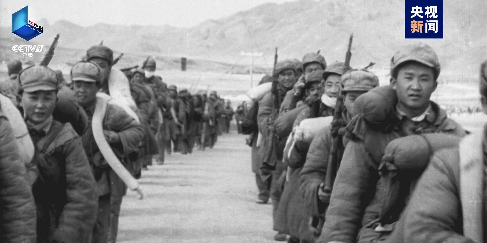 △1950年10月志愿军跨过鸭绿江保家卫国，图片里，战士们风华正茂，他们中的很多人长眠在朝鲜战场上