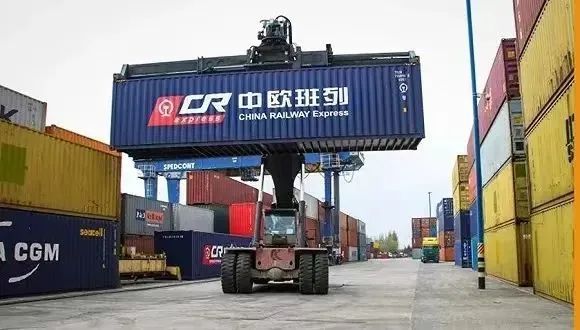 图片来源：新华社