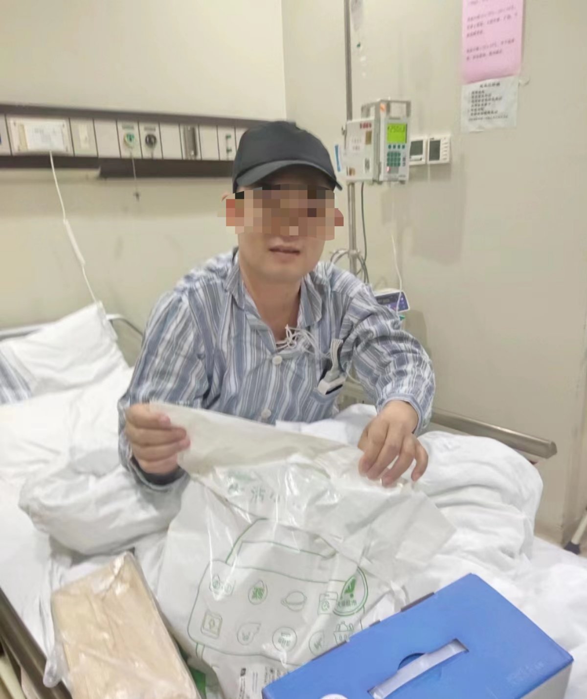 李晖在病房里。本文图片均由受访者提供