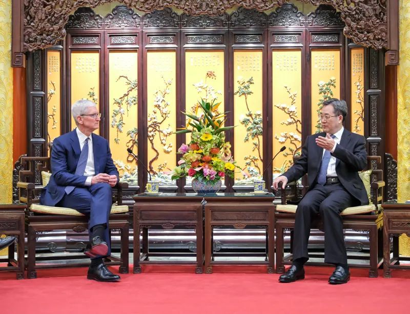 丁薛祥、韩正、王晓晖、金壮龙、王文涛,都与他会见