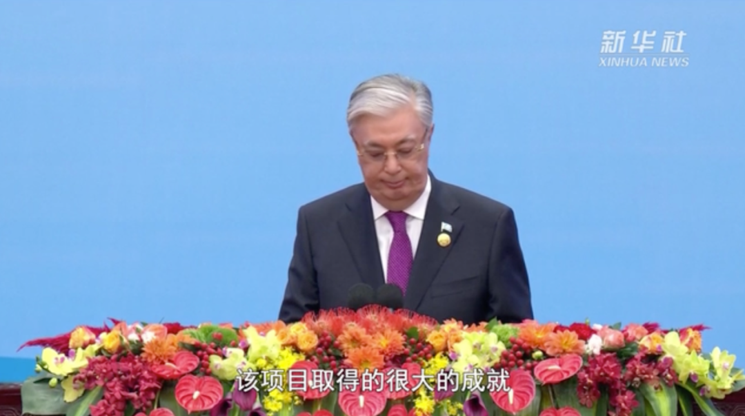 ◆哈萨克斯坦境内有超过100个民族，包括哈萨克族、俄罗斯族、乌克兰族、德意志族和朝鲜族等。