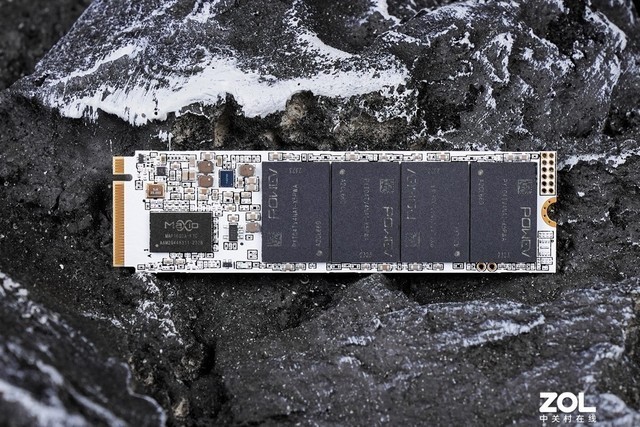 【有料评测】光威弈PCIe4.0 SSD评测 2TB强悍“小金刚”