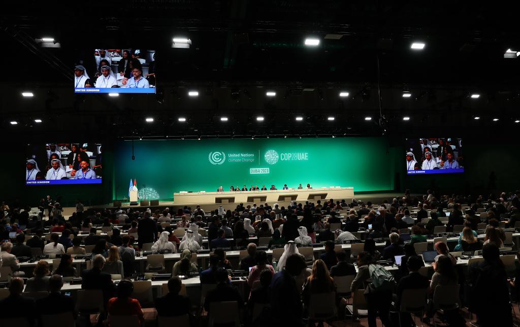 这是2023年11月30日在阿联酋迪拜拍摄的联合国气候变化迪拜大会开幕现场。新华社记者 王东震 摄