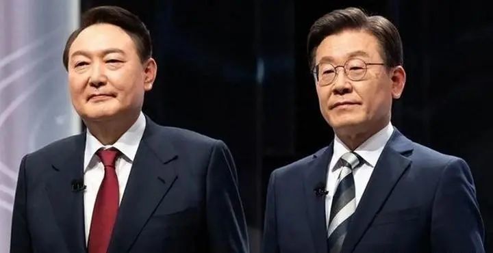 资料：尹锡悦（左）和李在明