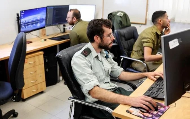 以色列国防军设置了专门从事代码解密和信号情报工作的单位