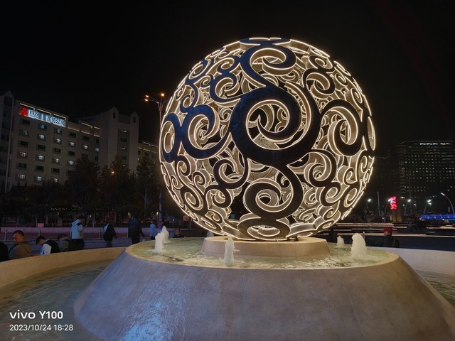 vivo Y100值不值得买?全卖点解析帮你搞懂