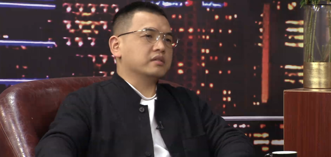卢克文,你还是做个老实人吧