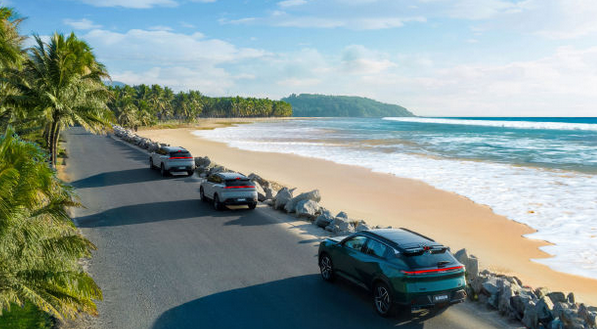 电子后视镜、AR--HUD上车!东风皓瀚DH-i旗舰型开售:13.69万元