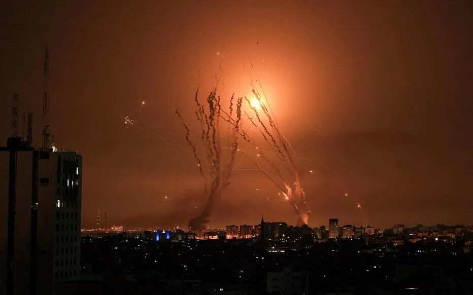 ▲ 哈马斯声称已于 2023 年 10 月 7 日向以色列发射了 5,000 枚火箭弹。有几个被“铁穹”拦截。(法新社图）