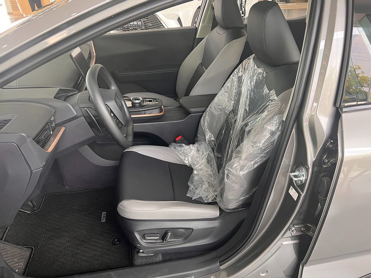 当燃油车霸主准备好好造一台电动车——丰田bZ3到店实拍