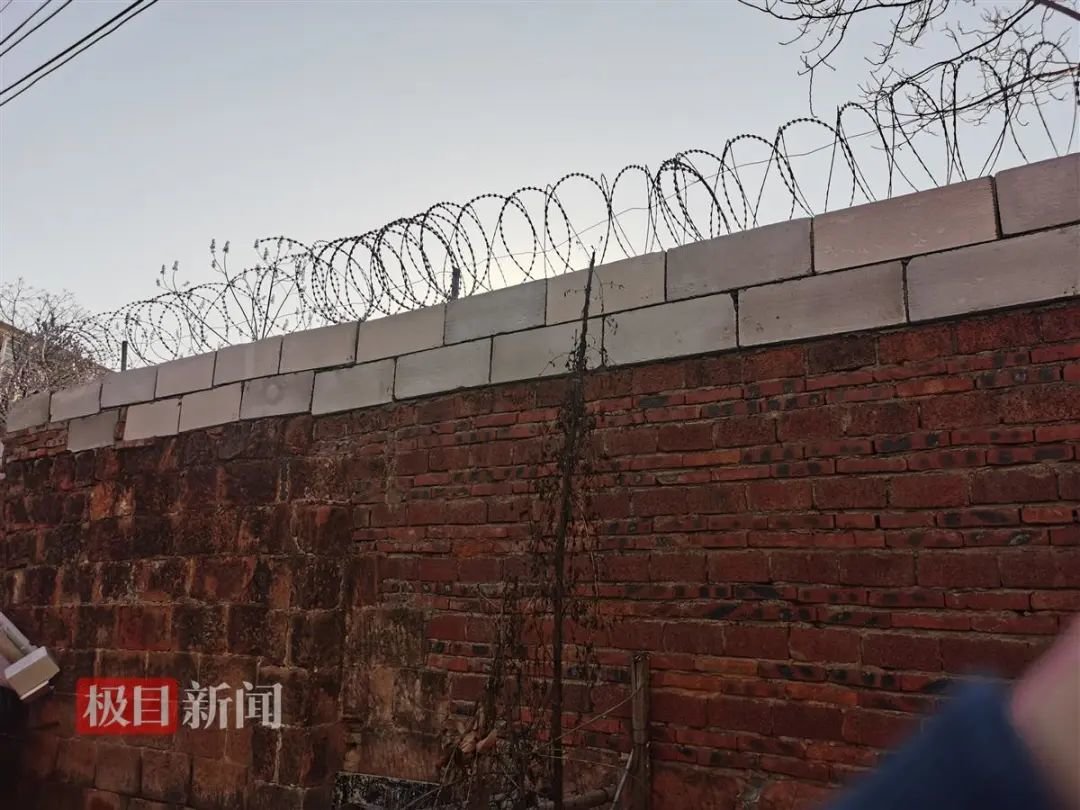 △致远中学加高的院墙