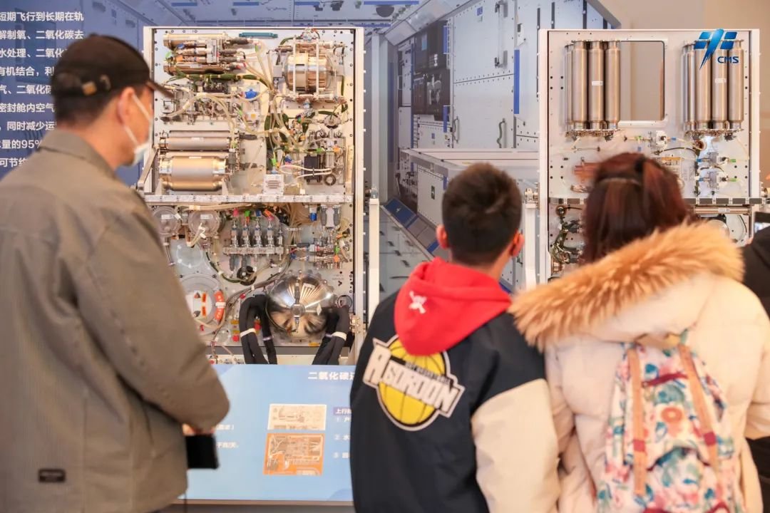 中国载人航天工程30年成就展：看“热闹”，也要看门道