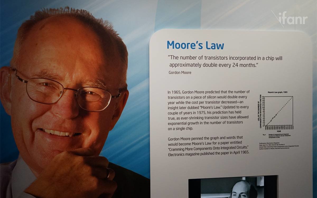 那个提出摩尔定律的人，走了