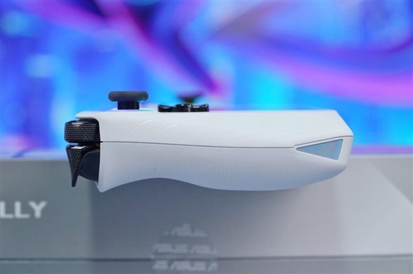 掌上爽玩3A大作!华硕ROG Ally游戏掌机图赏