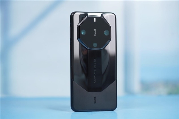 华为最顶级直板旗舰手机!华为Mate 60 RS非凡大师图赏