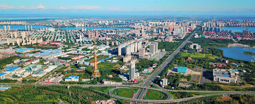 大庆城区（2021 年 9 月 7 日摄） 王建威摄 / 本刊