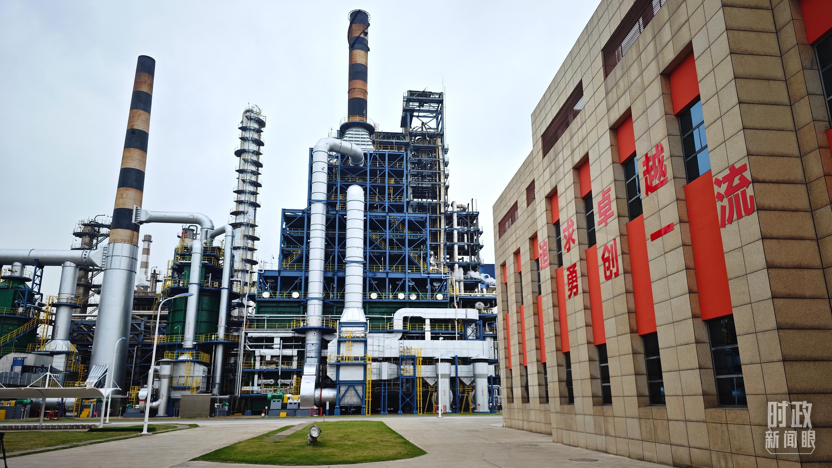 △中国石化九江分公司。(总台央视记者彭汉明拍摄)