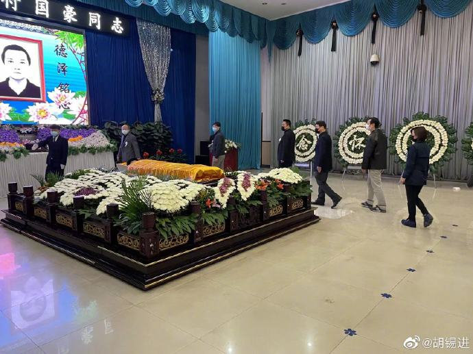 胡锡进:付国豪一年半前在抑郁症的折磨中结束了自己的生命,非常令人痛心