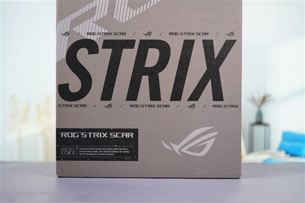 18英寸大屏+RTX 40系显卡!ROG枪神7 Plus超竞版图赏