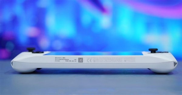 掌上爽玩3A大作!华硕ROG Ally游戏掌机图赏