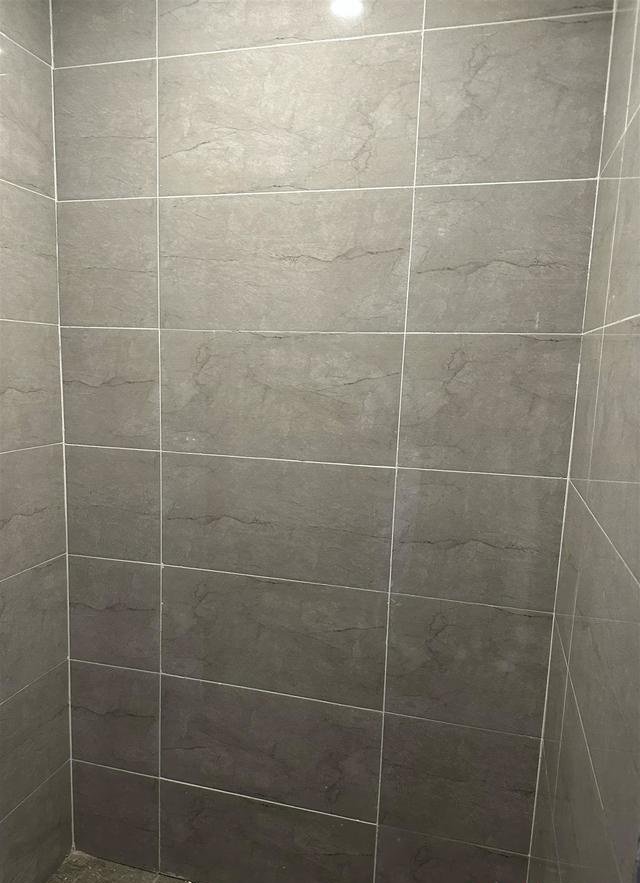 居民通往平台的唯一通道被封住了