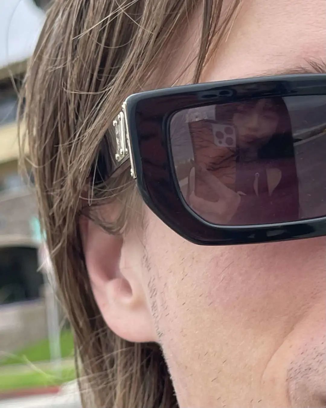 为了见面,2021年3月,Mark开始申请K1,这是专门针对跨国结婚的签证,90天在美有效期,这期间必须要领证结婚。以前K1半年就能办下来,疫情原因拖延了一年多。