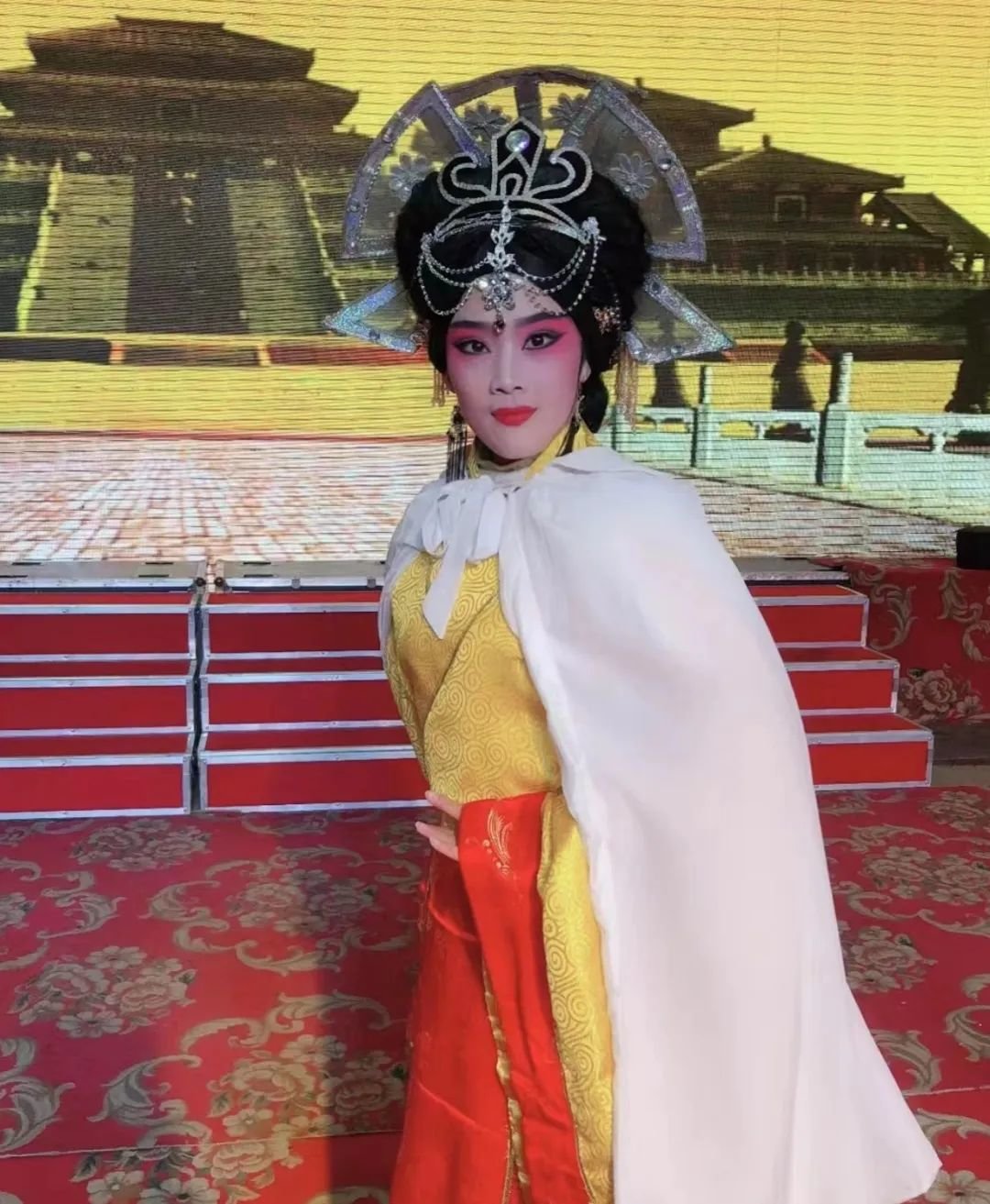 剧团主演李转转