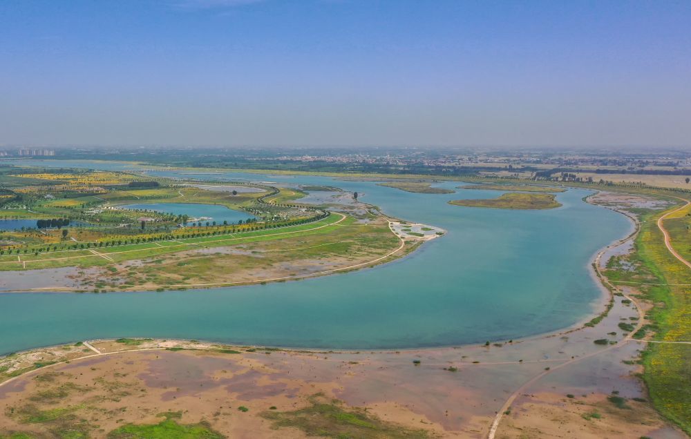 滹沱河生态修复工程石家庄藁城段廉州湖（2023年6月1日摄，无人机照片）。新华社记者 朱旭东 摄