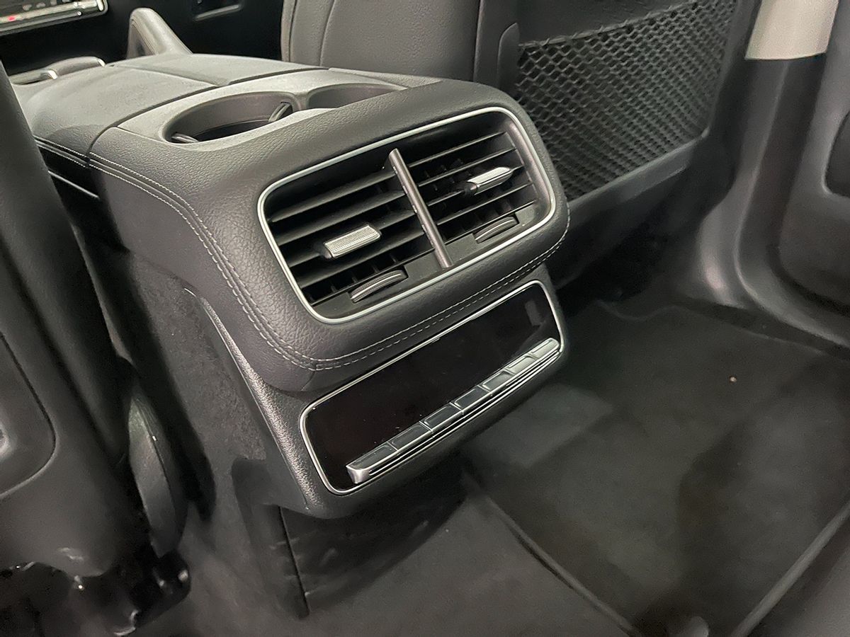 尽快国产吧!价格和空间打不过宝马X5,2024款奔驰GLE到店实拍