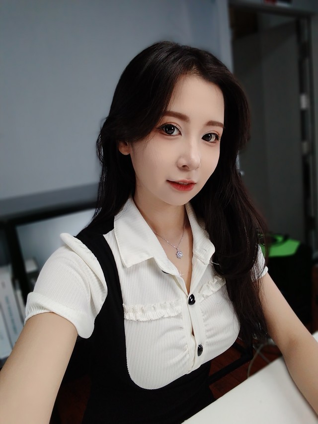 vivo Y100值不值得买?全卖点解析帮你搞懂