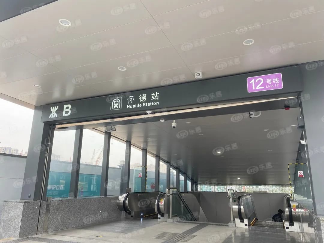 深圳地铁12号线怀德站(乐居摄于23.02)
