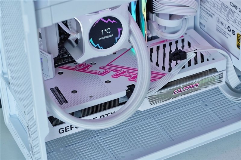 可能是3K价位最高颜值!七彩虹iGame RTX 4060 Ti Ultra W OC 8GB评测:性能不弱于RTX 3070