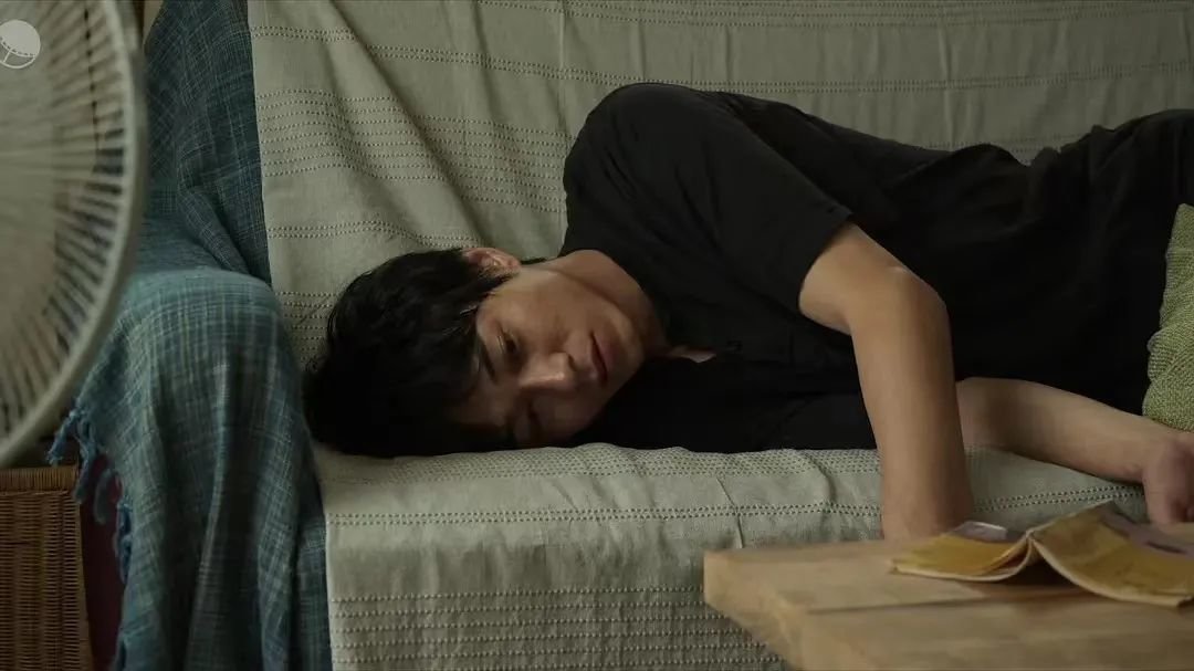 独立生活后,日常支出也需要节俭/《草之韵》剧照