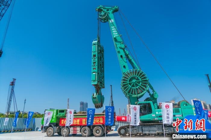 今年首个上海地铁新线项目——13号线东延伸工程开工现场。　祁稼昊 摄