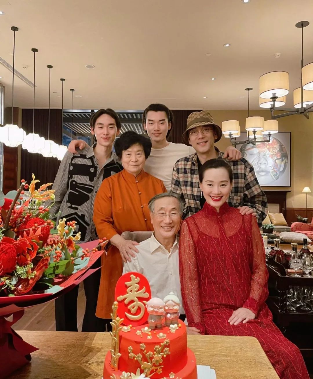 还记得林依轮的大儿子吗？爱情事业双丰收？