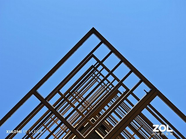 4K元性价比旗舰该买谁?iQOO 11全面对比小米13