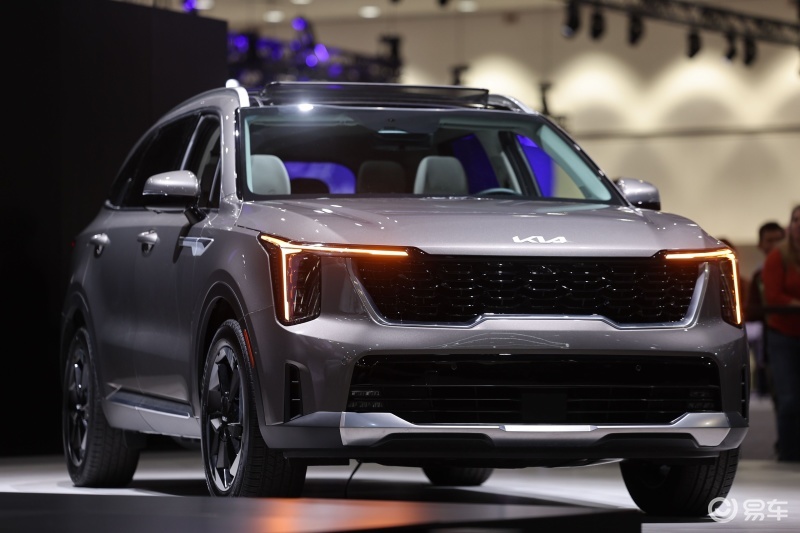 2023洛杉矶车展新款起亚索兰托亮相