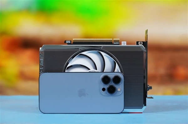 单风扇极简风!七彩虹iGame RTX 4060 Ti Mini OC 8GB显卡图赏