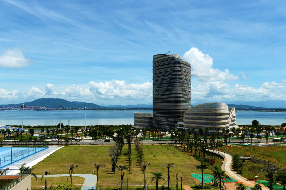 这是2023年6月27日在海南陵水拍摄的国际教育创新试验区园区。新华社记者 刘勇贞 摄