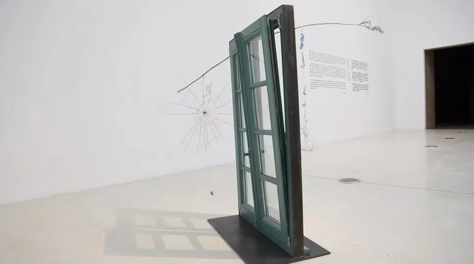 ▲ “垂钓”展览现场,图源:凤凰艺术