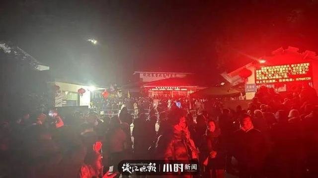 “您前方还有4538桌,请耐心等候”